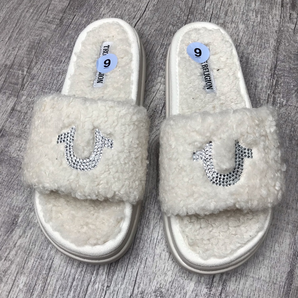 NWT True Religion Fur Slides